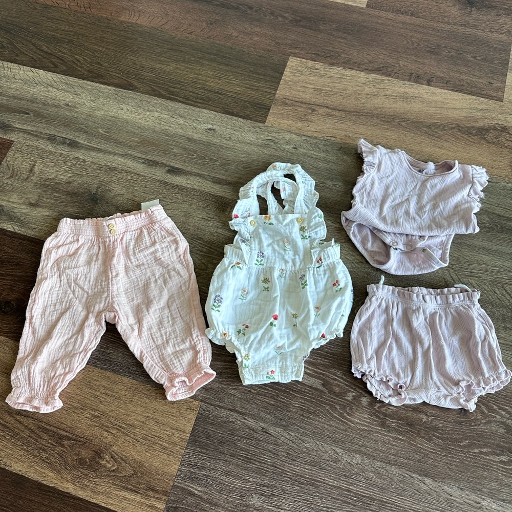 H&M baby girl bundle size 3-6 m